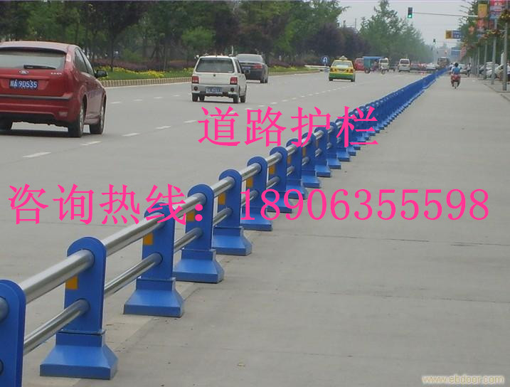 不銹鋼隔離護(hù)欄01、隔離護(hù)欄